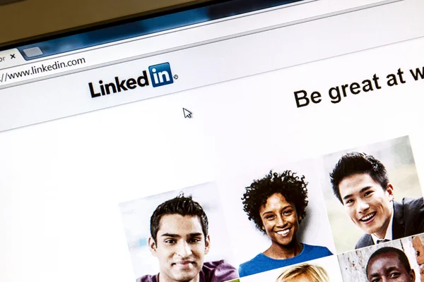 LinkedIn webpage with profile photos